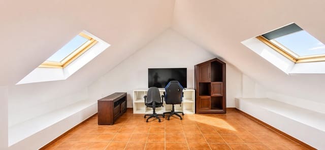 3 soveværelse Rækkehus til salg i Guadalmina Alta, Marbella med garage - € 730.000 (Ref: 9930919)