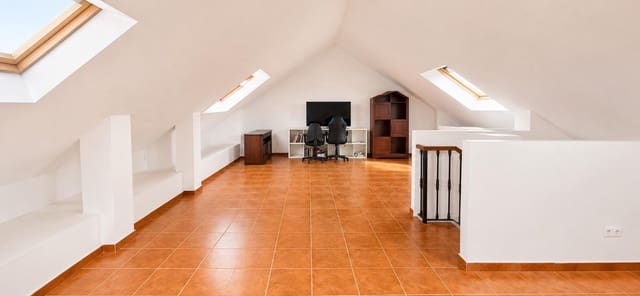 3 soveværelse Rækkehus til salg i Guadalmina Alta, Marbella med garage - € 730.000 (Ref: 9930919)