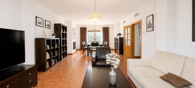 3 soveværelse Rækkehus til salg i Guadalmina Alta, Marbella med garage - € 730.000 (Ref: 9930919)