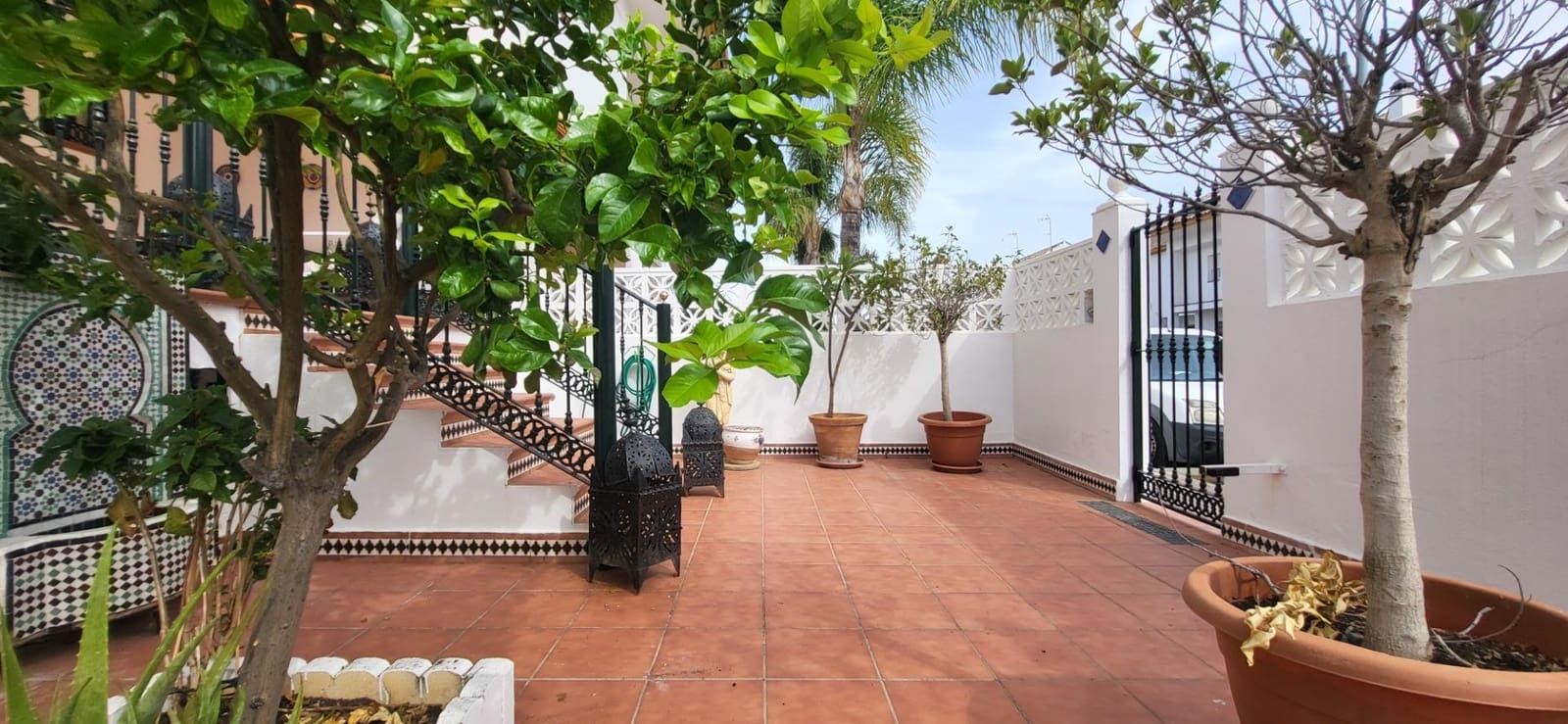 3 Zimmer Reihenhaus zu verkaufen in Guadalmina mit Garage - 730.000 € (Ref: 9930919)