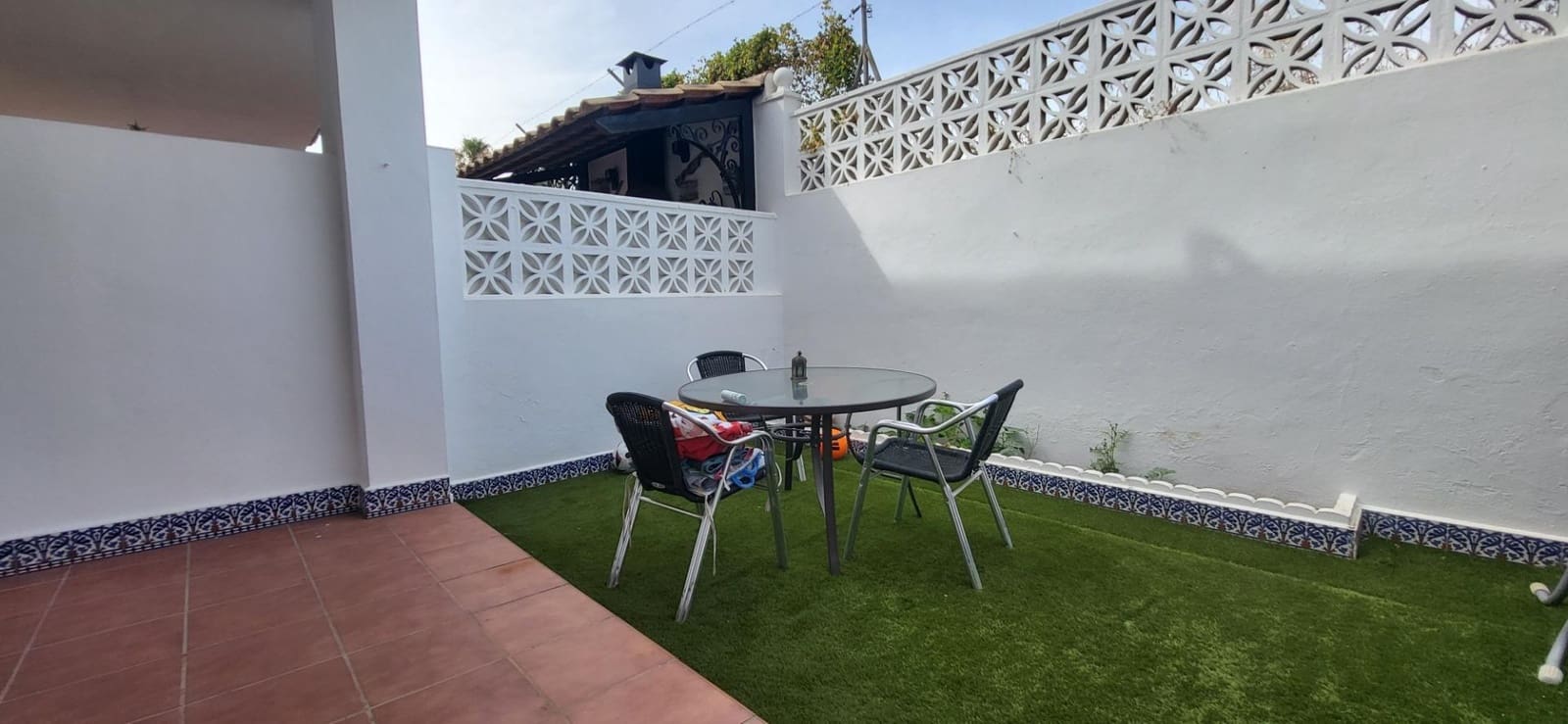 3 Zimmer Reihenhaus zu verkaufen in Guadalmina mit Garage - 730.000 € (Ref: 9930919)