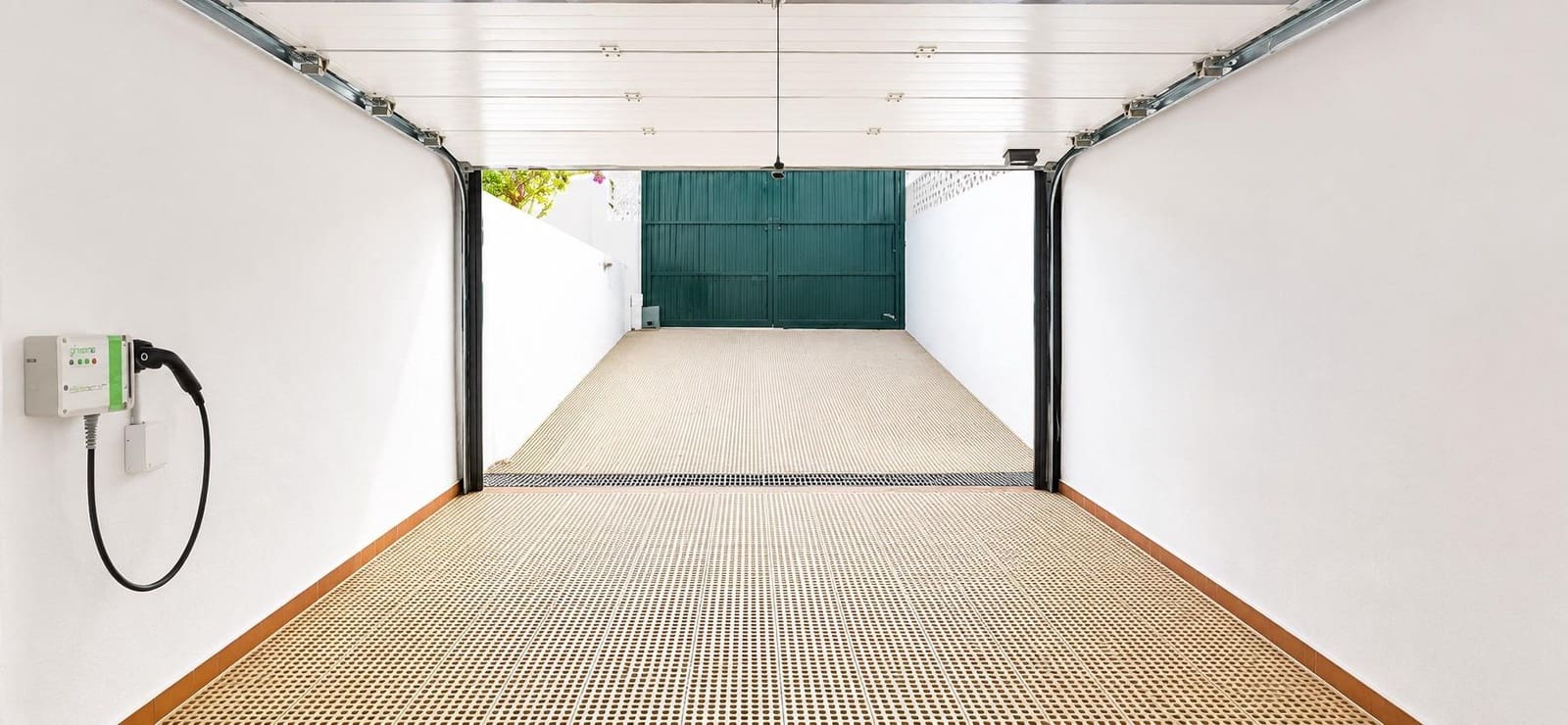 3 Zimmer Reihenhaus zu verkaufen in Guadalmina mit Garage - 730.000 € (Ref: 9930919)