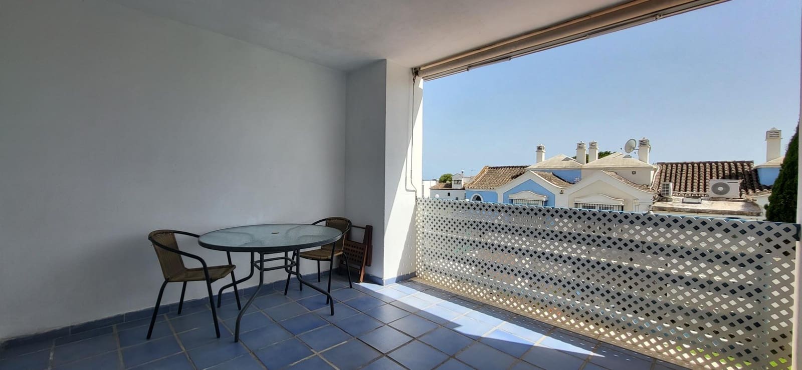 1 bedroom Apartment for rent in Marbella with pool - € 3,000 (Ref: 9930920)