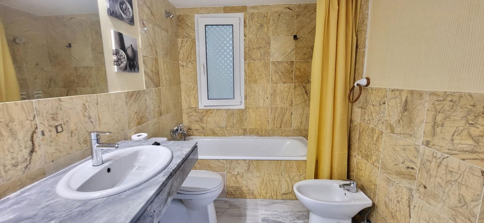 1 bedroom Apartment for rent in Marbella with pool - € 3,000 (Ref: 9930920)