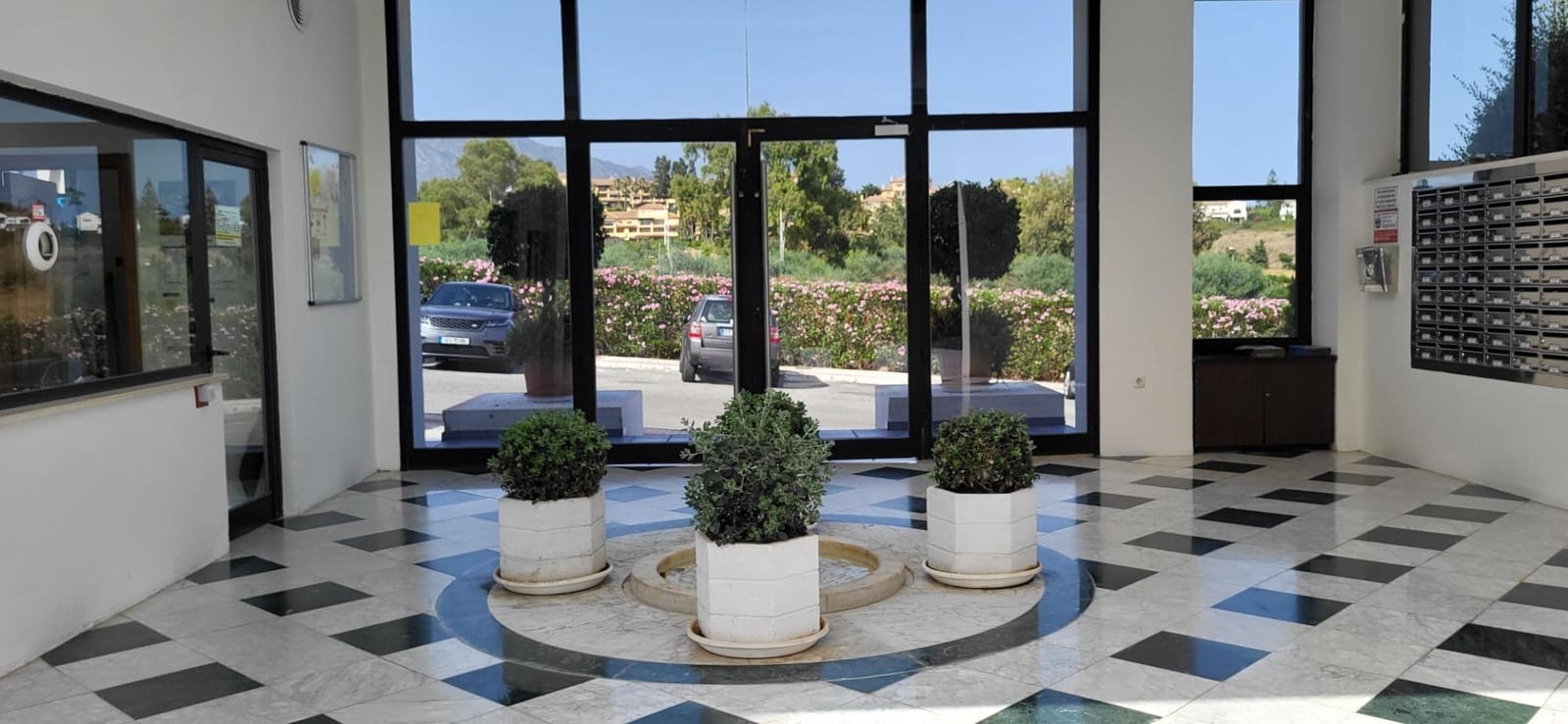 1 bedroom Apartment for rent in Marbella with pool - € 3,000 (Ref: 9930920)