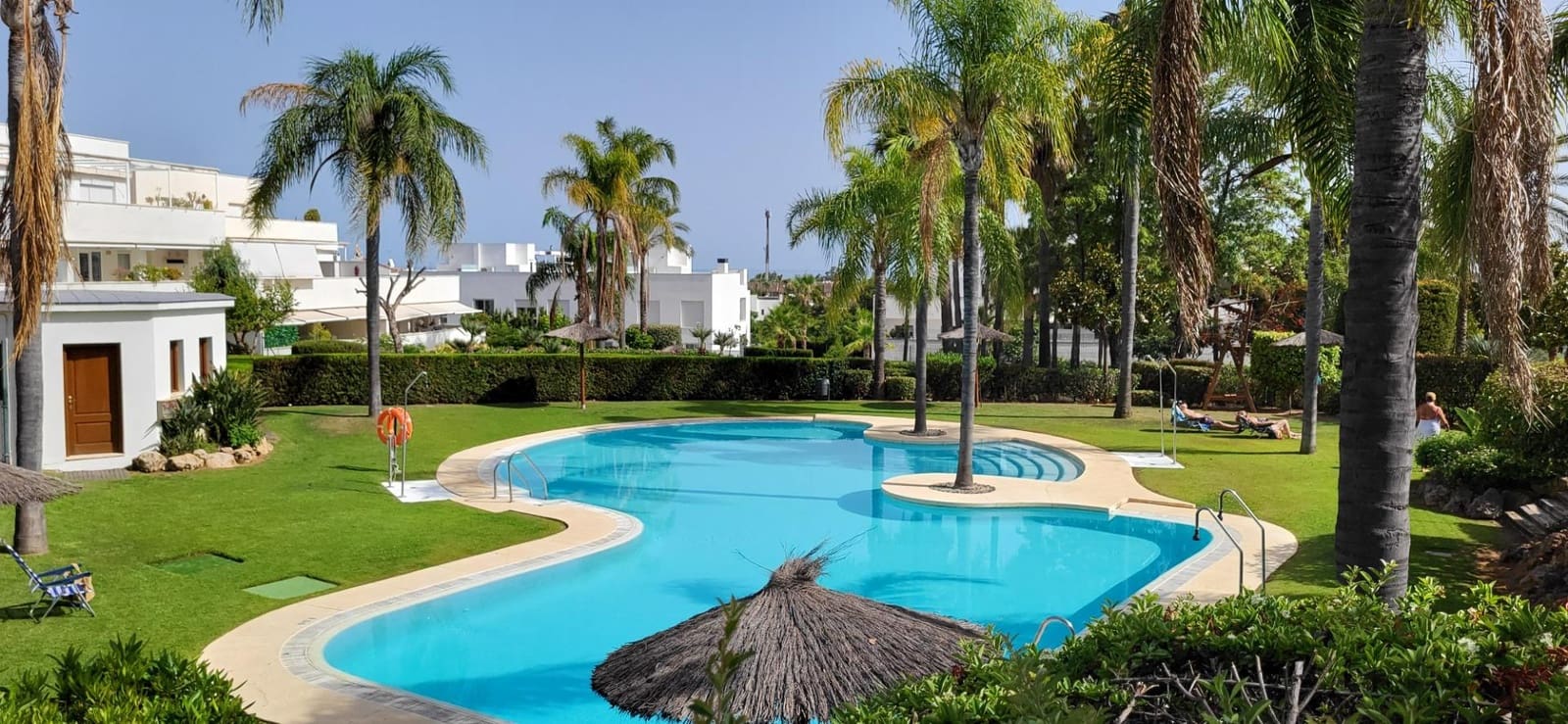 1 bedroom Apartment for rent in Marbella with pool - € 3,000 (Ref: 9930920)