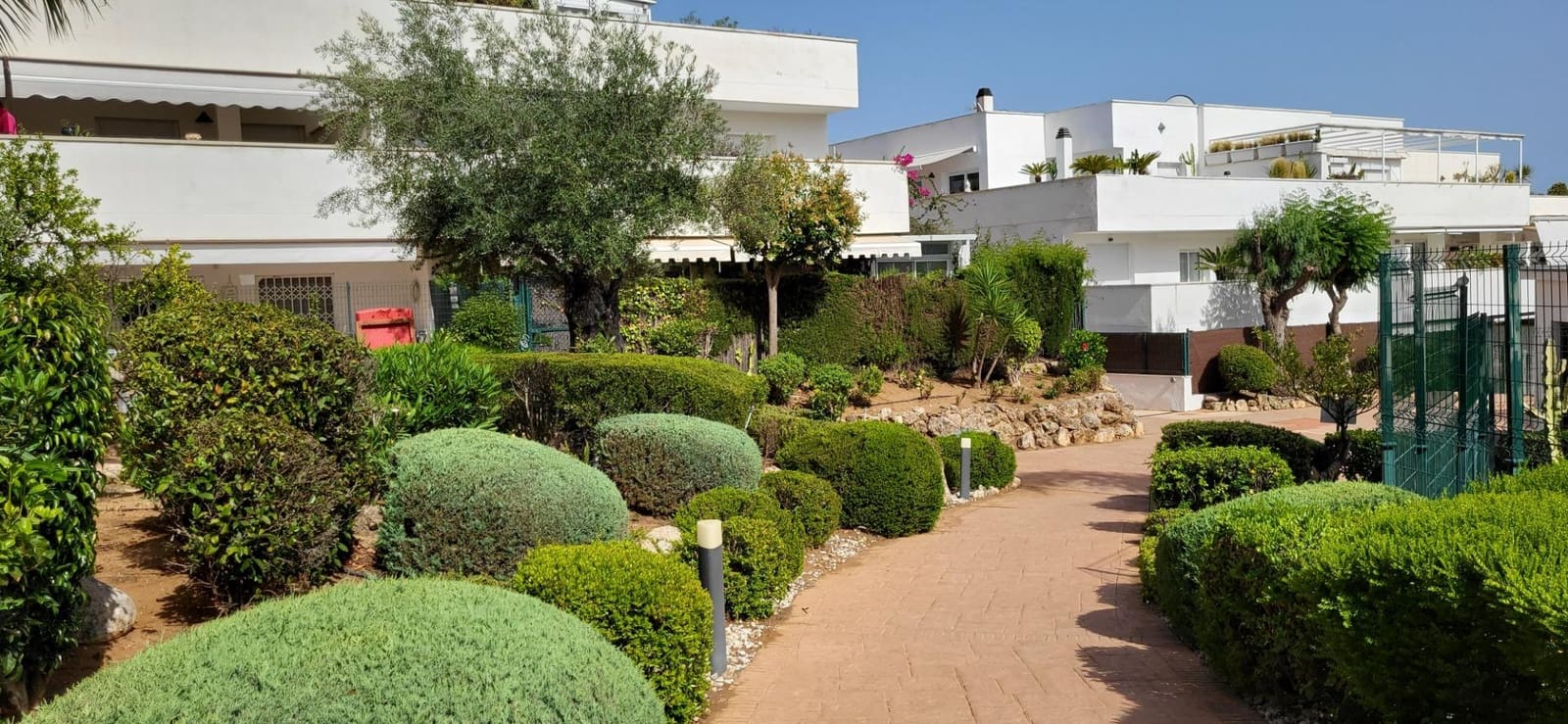 1 bedroom Apartment for rent in Marbella with pool - € 3,000 (Ref: 9930920)