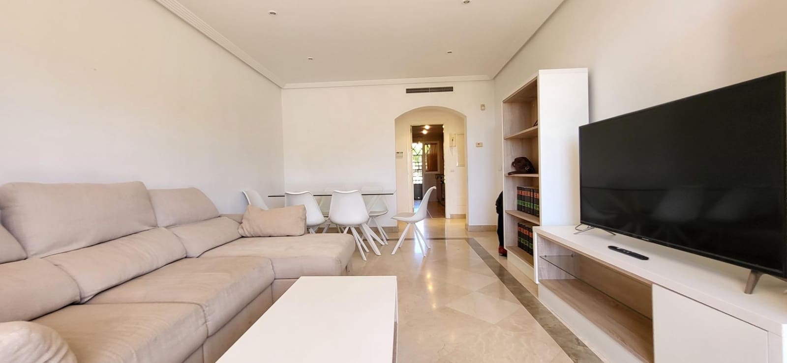 3 bedroom Apartment for sale in Benahavis with pool garage - € 585,000 (Ref: 9930921)