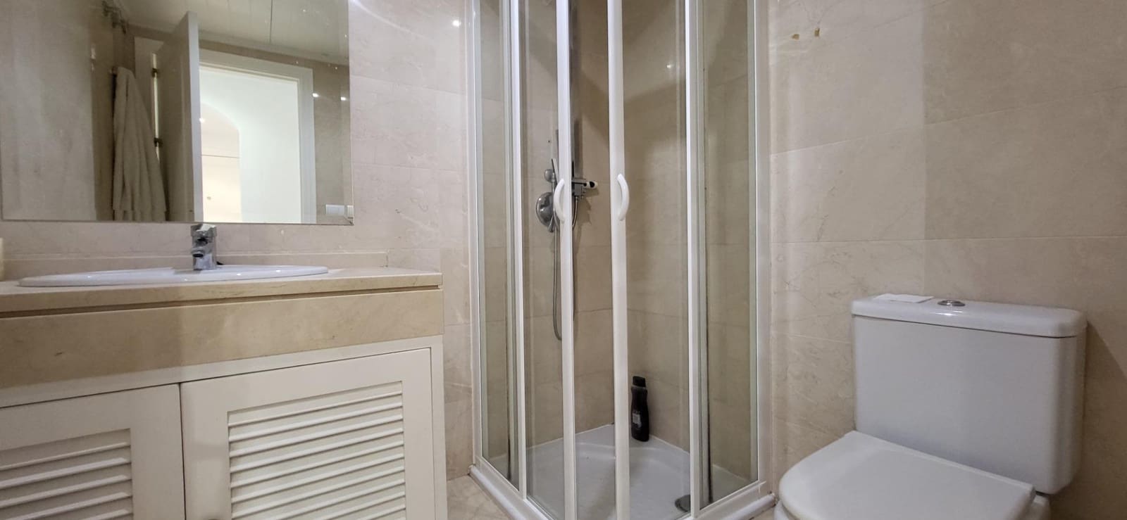 3 bedroom Apartment for sale in Benahavis with pool garage - € 585,000 (Ref: 9930921)