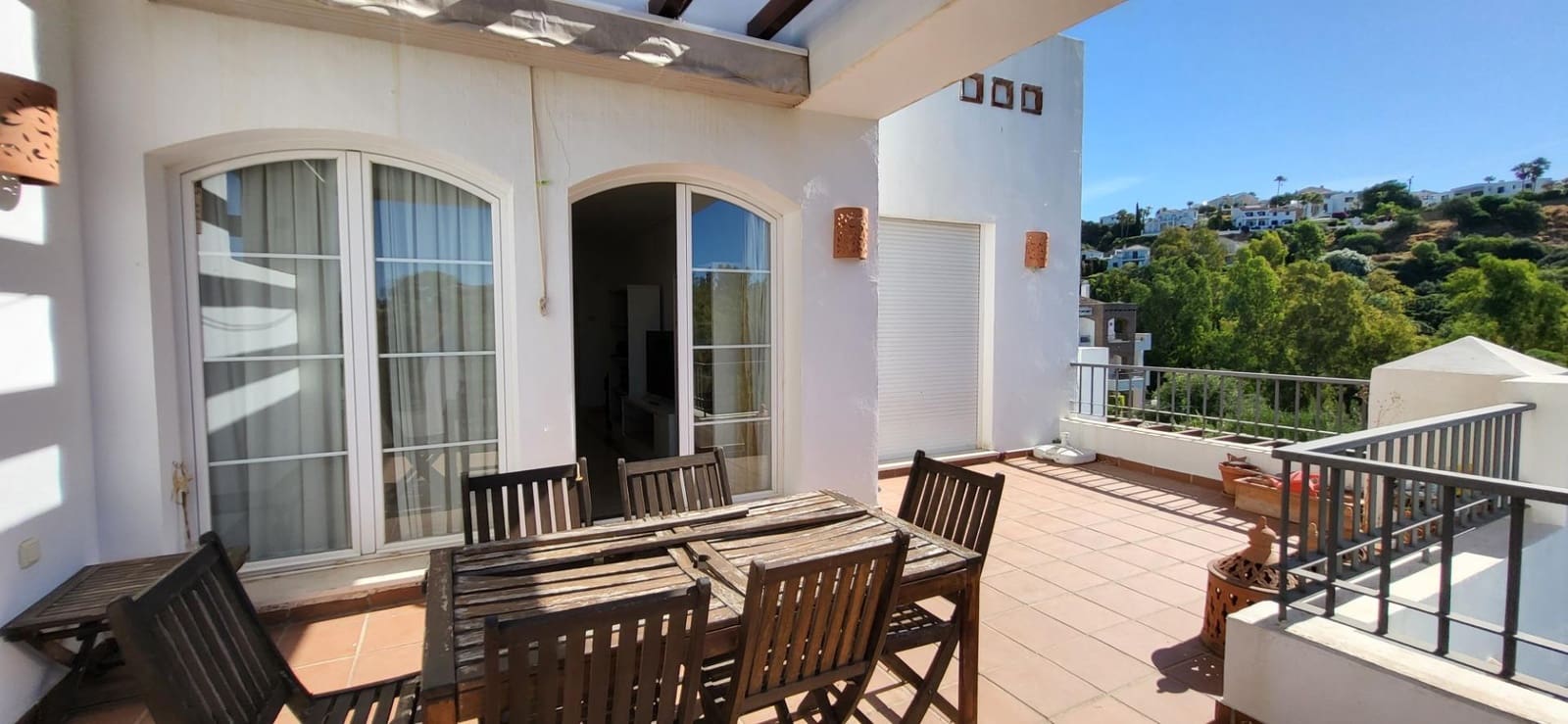 3 bedroom Apartment for sale in Benahavis with pool garage - € 585,000 (Ref: 9930921)