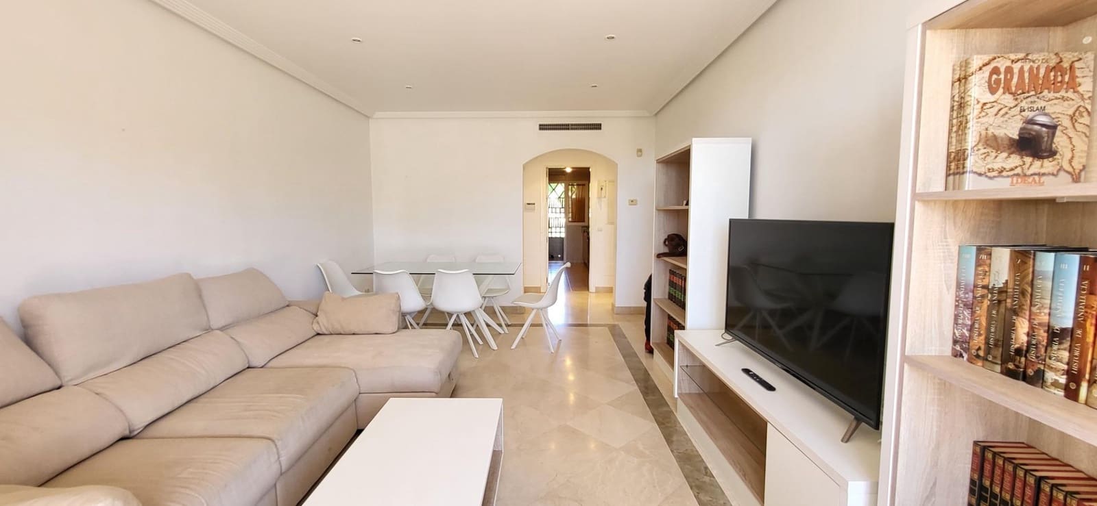 3 bedroom Apartment for sale in Benahavis with pool garage - € 585,000 (Ref: 9930921)