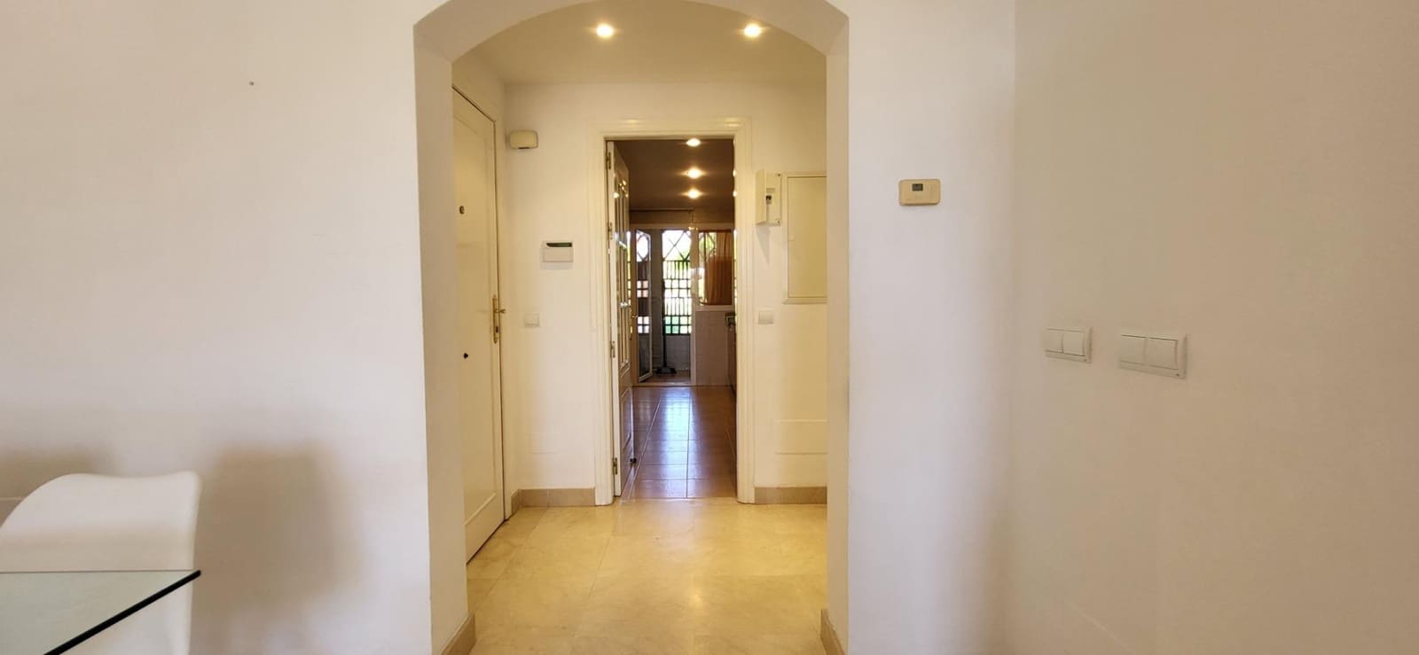 3 bedroom Apartment for sale in Benahavis with pool garage - € 585,000 (Ref: 9930921)