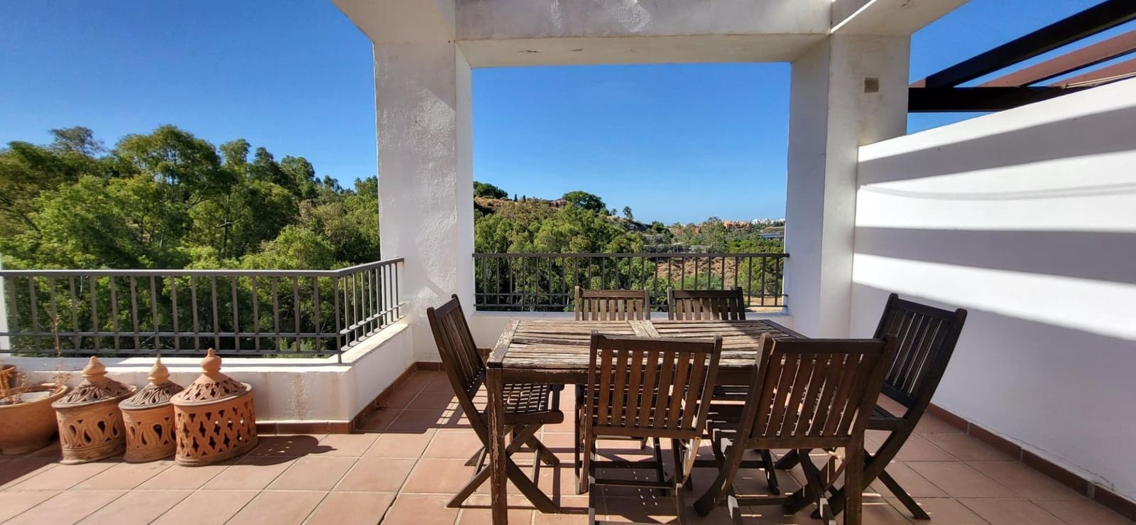 3 bedroom Apartment for sale in Benahavis with pool garage - € 585,000 (Ref: 9930921)