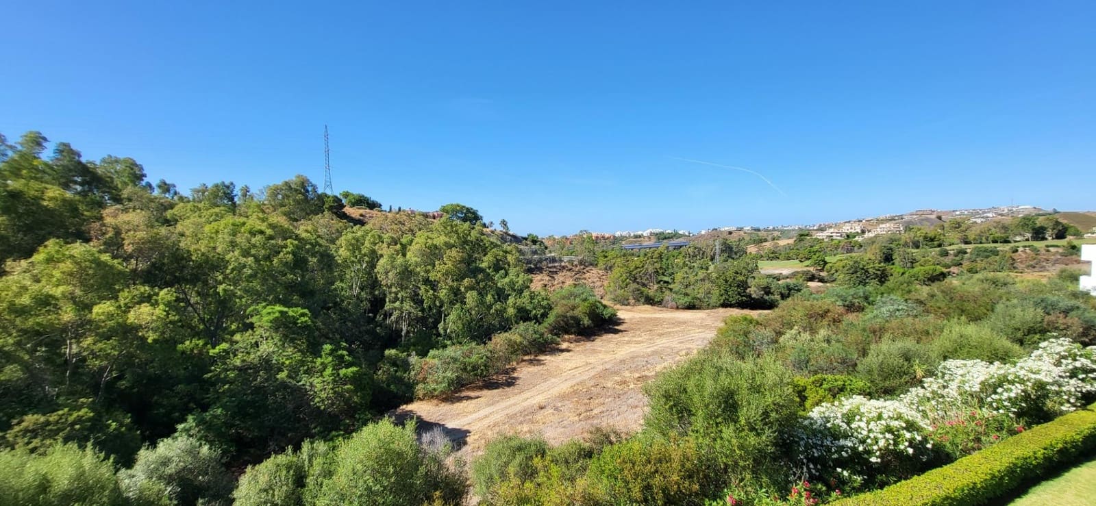 3 bedroom Apartment for sale in Benahavis with pool garage - € 585,000 (Ref: 9930921)