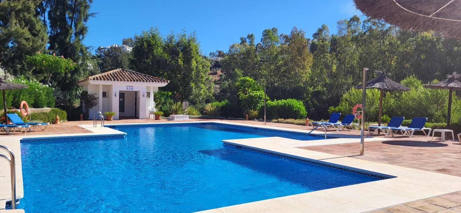 3 bedroom Penthouse for sale in Benahavis with pool garage - € 585,000 (Ref: 9930921)