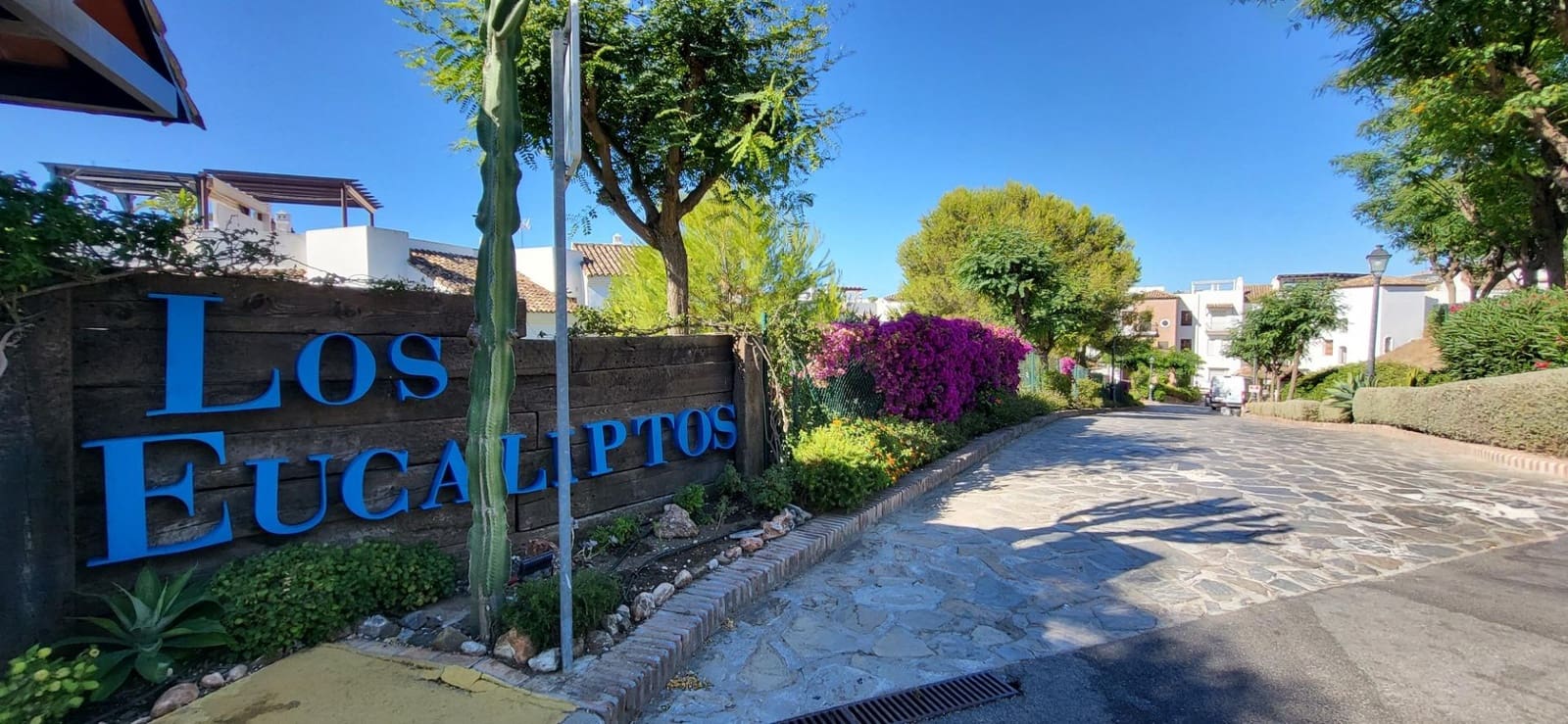 3 bedroom Penthouse for sale in Benahavis with pool garage - € 585,000 (Ref: 9930921)