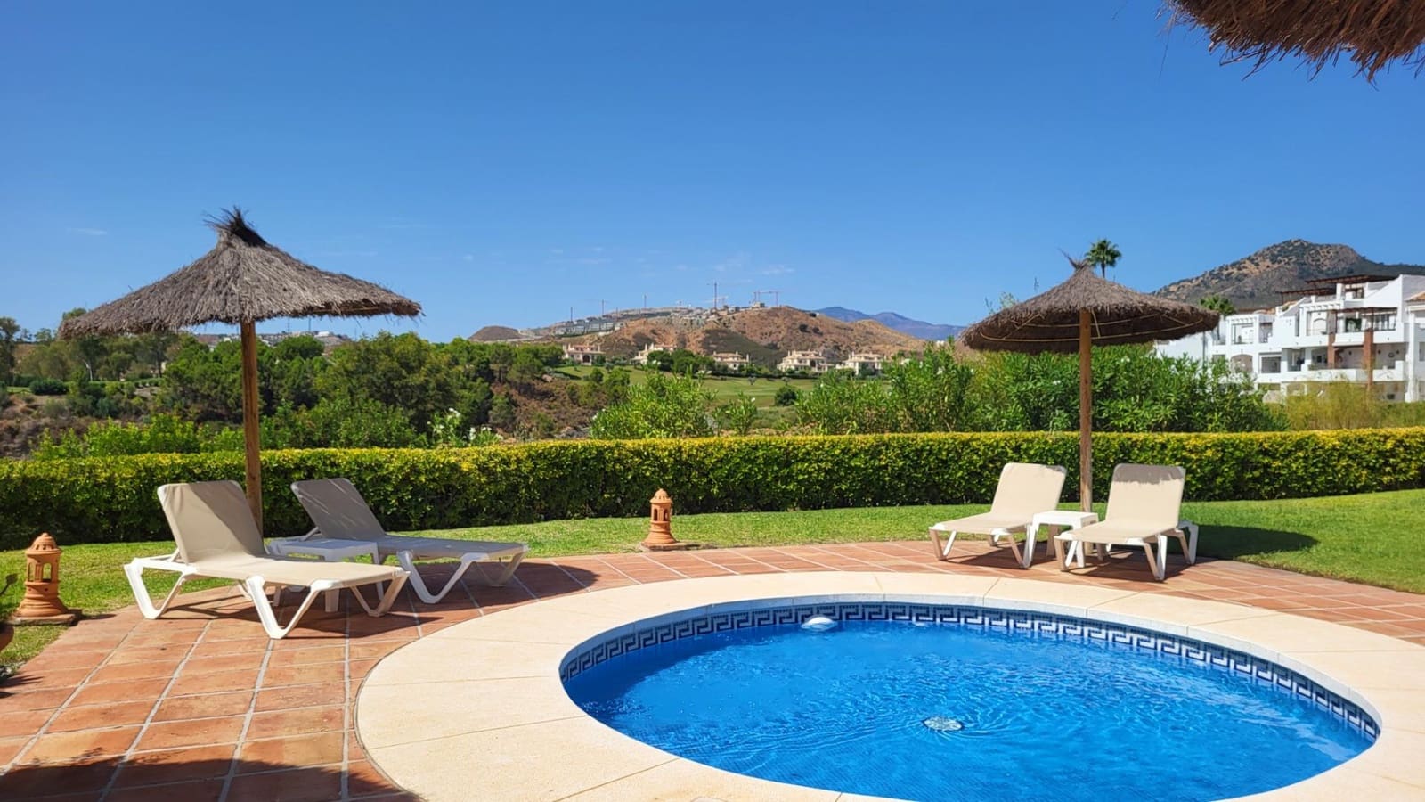 3 bedroom Penthouse for sale in Benahavis with pool garage - € 585,000 (Ref: 9930921)