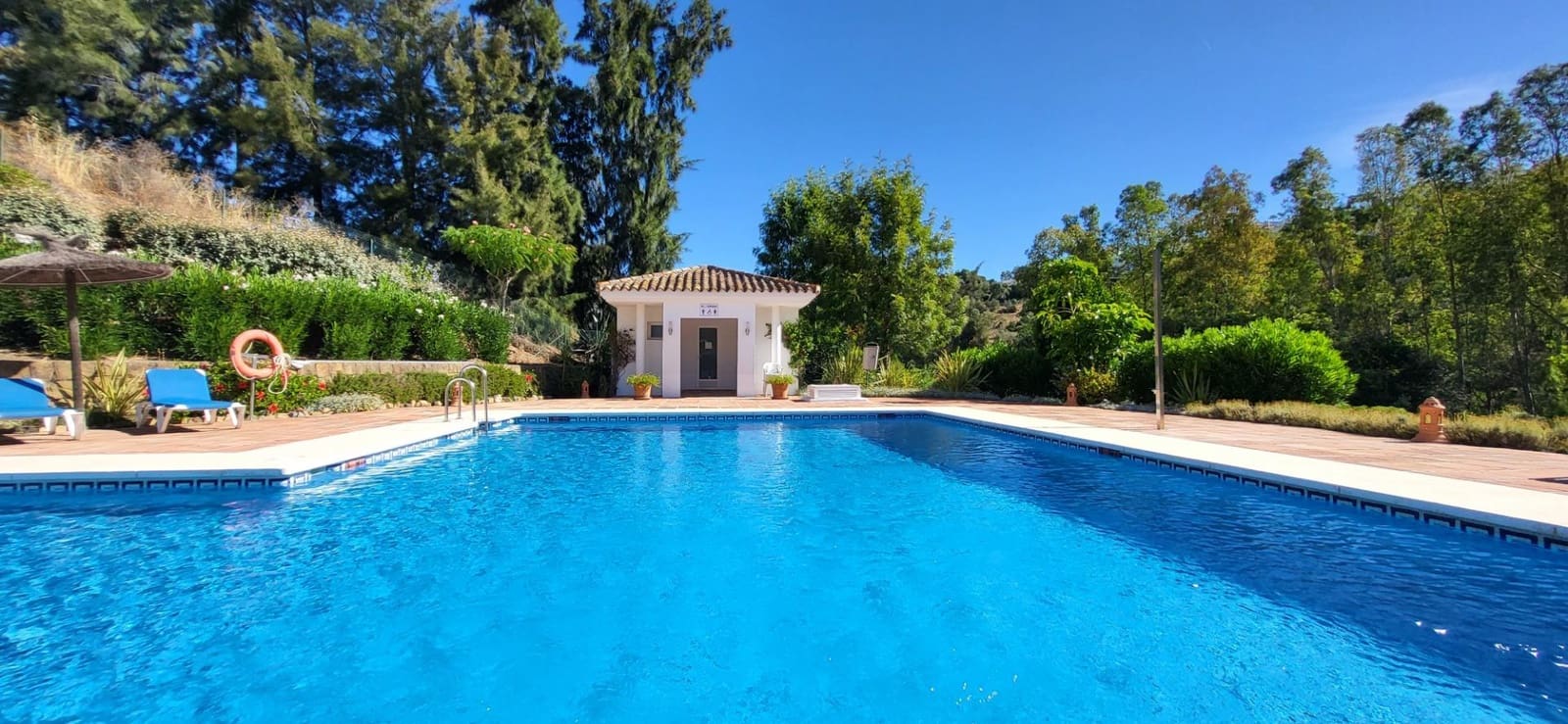 3 bedroom Penthouse for sale in Benahavis with pool garage - € 585,000 (Ref: 9930921)