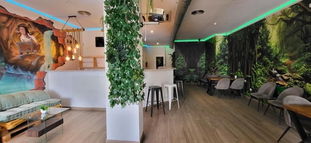 Kaupallinen vuokrattavana paikassa San Pedro de Alcantara, Marbella - 1 800 € (Ref: 9934415)
