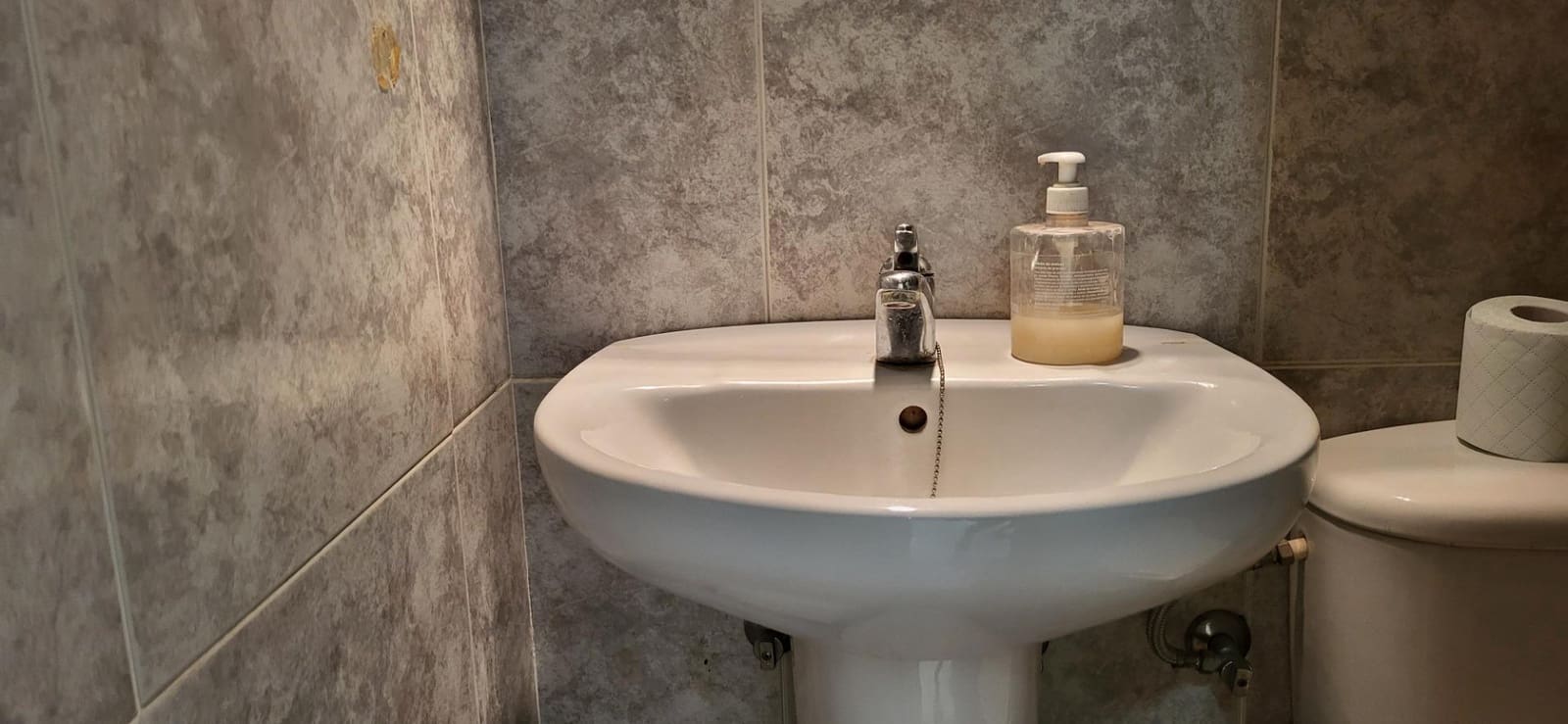 Kaupallinen vuokrattavana paikassa San Pedro de Alcantara - 800 € (Ref: 9934416)