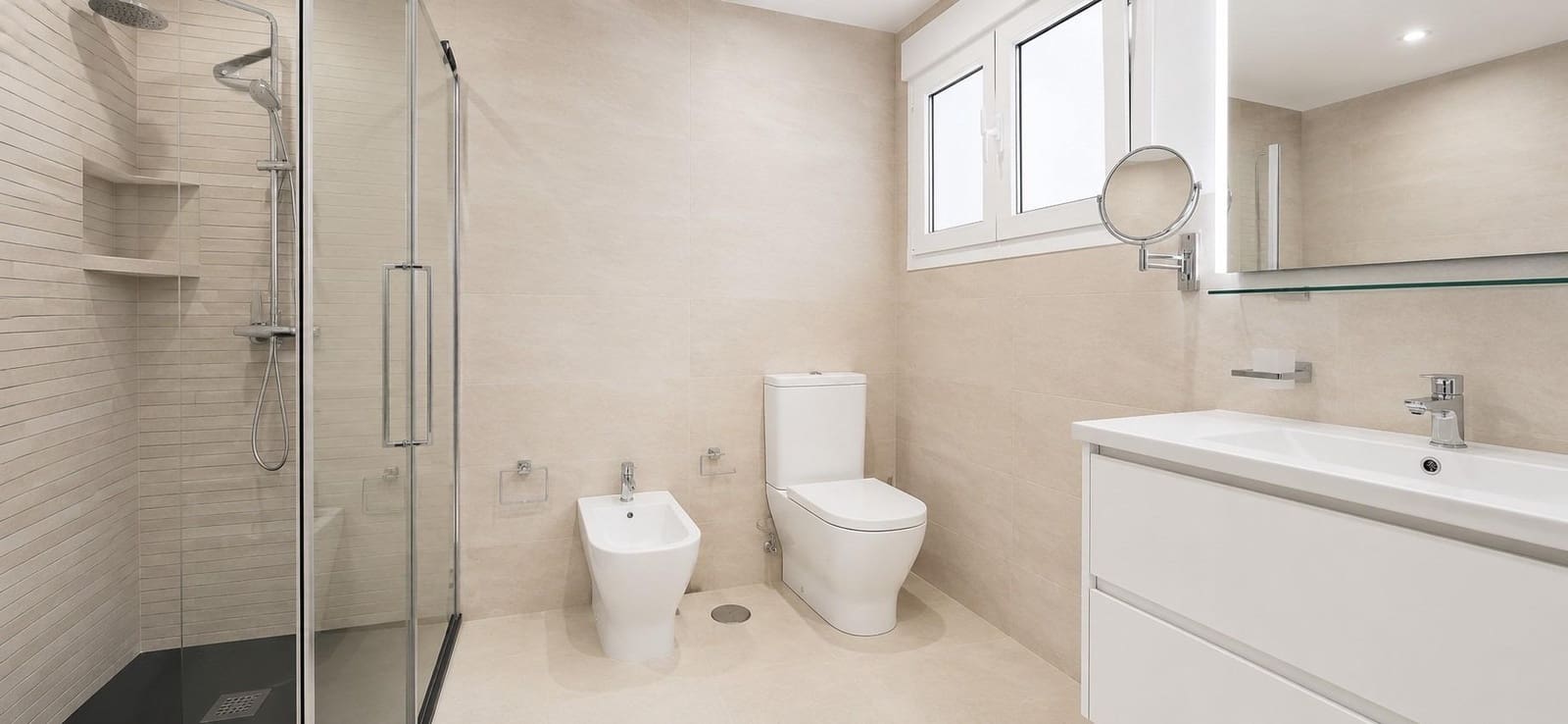 5 sypialnia Willa na sprzedaż w Marbella z basenem garażem - 3 650 000 € (Ref: 9934417)