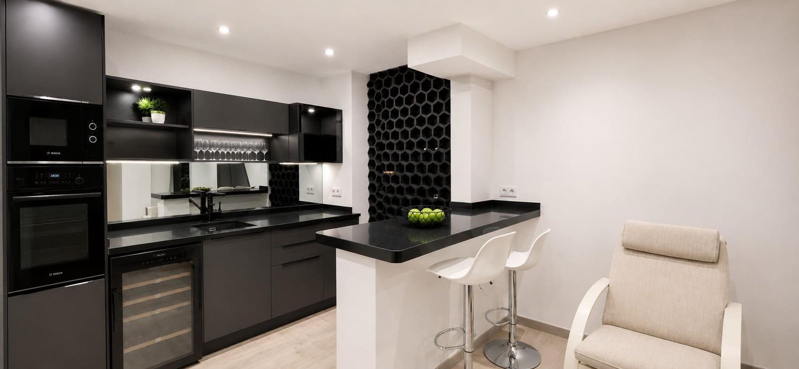 5 sypialnia Willa na sprzedaż w Marbella z basenem garażem - 3 650 000 € (Ref: 9934417)