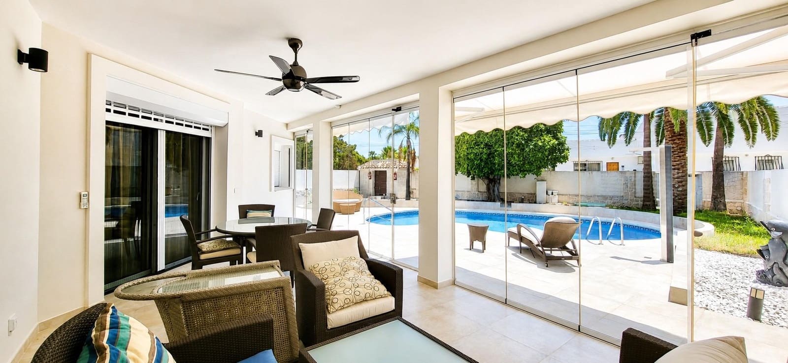 5 sypialnia Willa na sprzedaż w Marbella z basenem garażem - 3 650 000 € (Ref: 9934417)