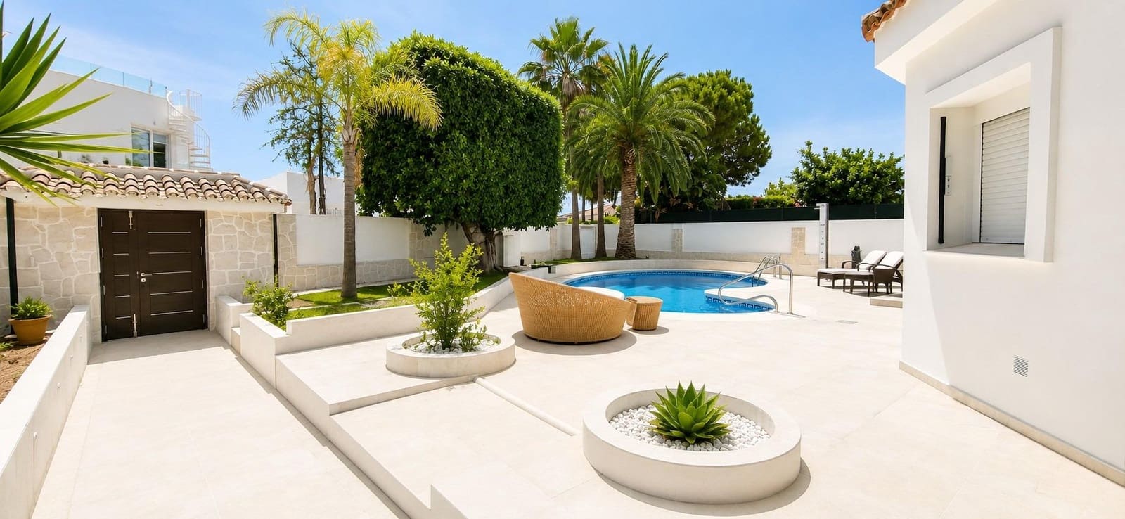 5 sypialnia Willa na sprzedaż w Marbella z basenem garażem - 3 650 000 € (Ref: 9934417)