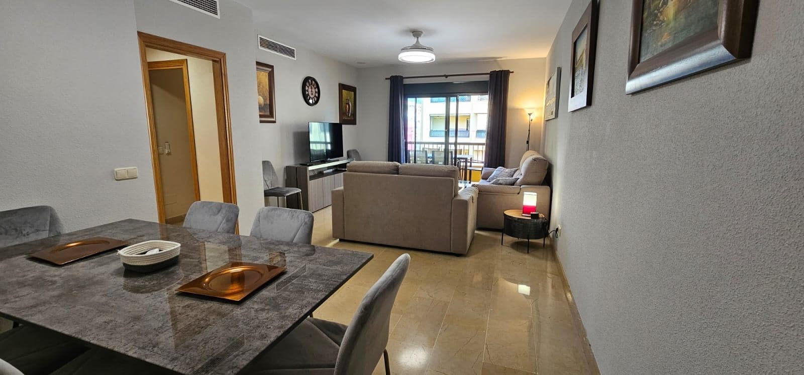 2 makuuhuone Asunto vuokrattavana paikassa San Pedro de Alcantara mukana uima-altaan 
autotalli - 1 400 € (Ref: 9955297)