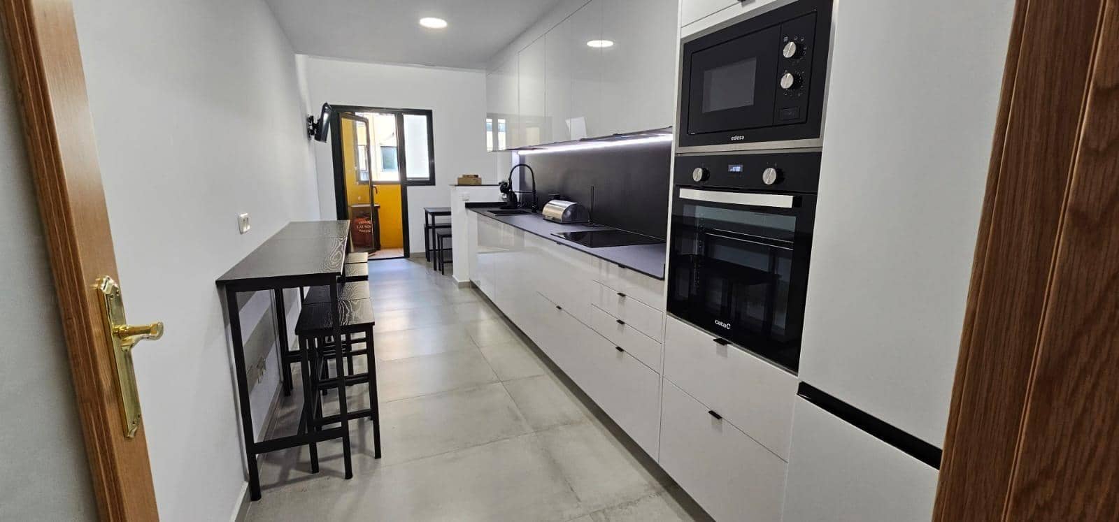 2 makuuhuone Asunto vuokrattavana paikassa San Pedro de Alcantara mukana uima-altaan 
autotalli - 1 400 € (Ref: 9955297)