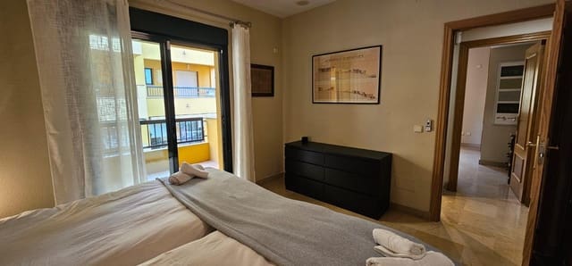 2 makuuhuone Asunto vuokrattavana paikassa San Pedro de Alcantara, Marbella mukana uima-altaan 
autotalli - 1 400 € (Ref: 9955297)