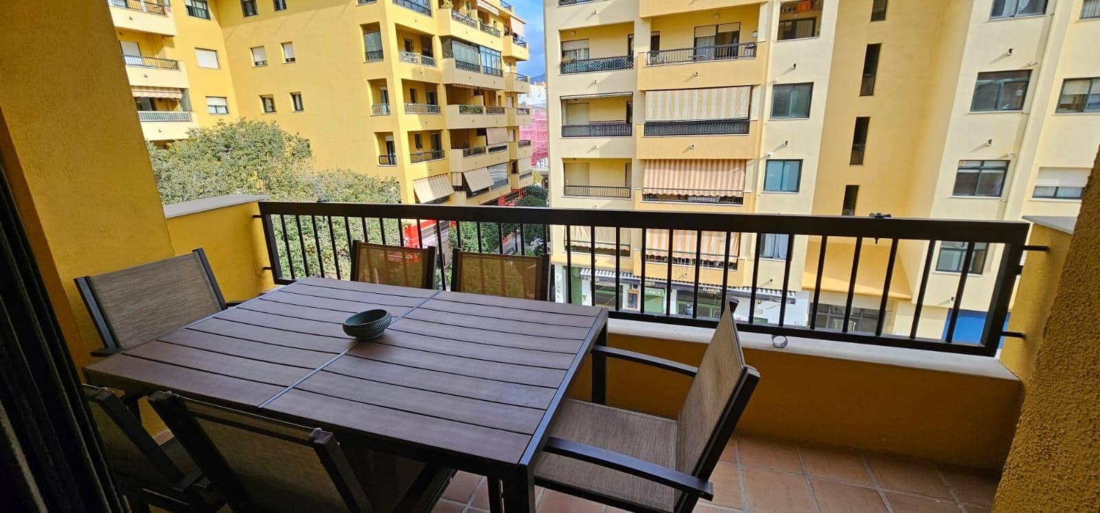 2 makuuhuone Asunto vuokrattavana paikassa San Pedro de Alcantara mukana uima-altaan 
autotalli - 1 400 € (Ref: 9955297)