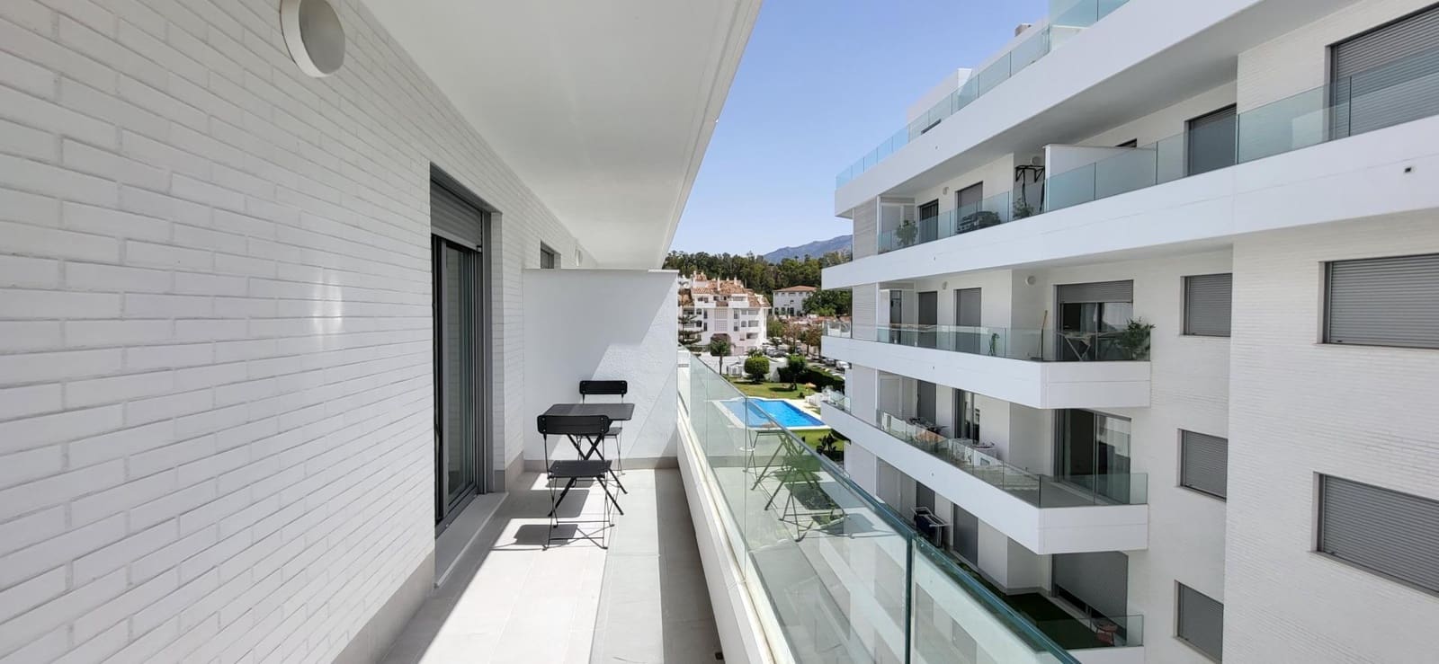 2 bedroom Apartment for rent in Nueva Andalucia with pool garage - € 2,500 (Ref: 9973537)