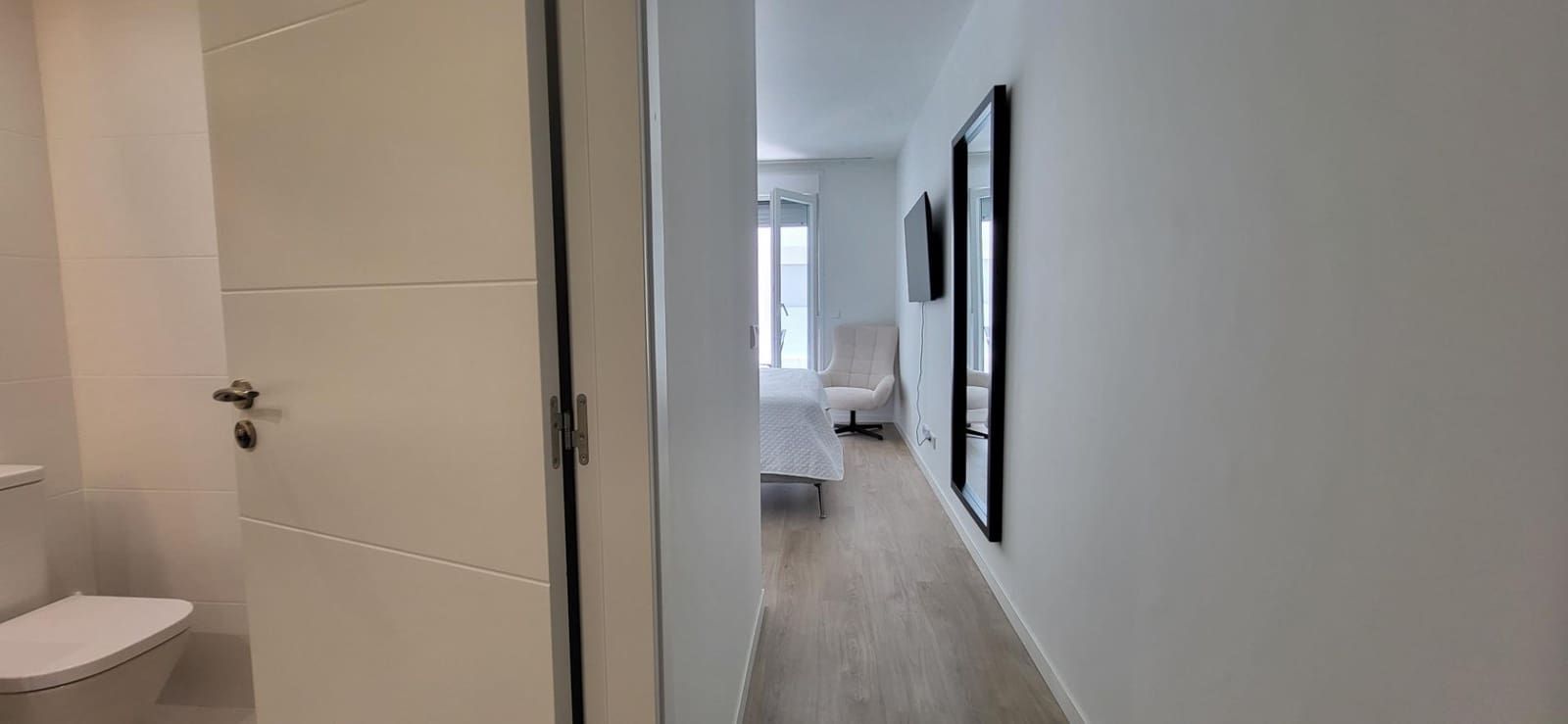 2 bedroom Apartment for rent in Nueva Andalucia with pool garage - € 2,500 (Ref: 9973537)