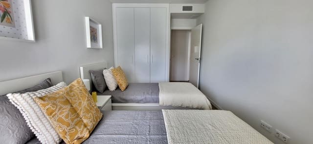2 quarto Apartamento para arrendar em Nueva Andalucia, Marbella com piscina garagem - 2 500 € (Ref: 9973537)