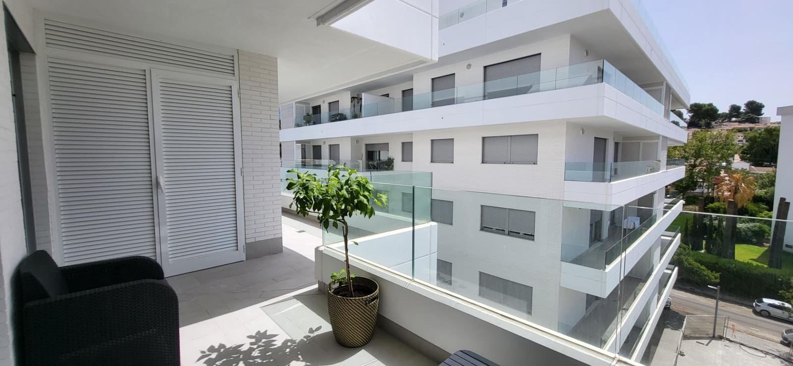 2 bedroom Apartment for rent in Nueva Andalucia with pool garage - € 2,500 (Ref: 9973537)