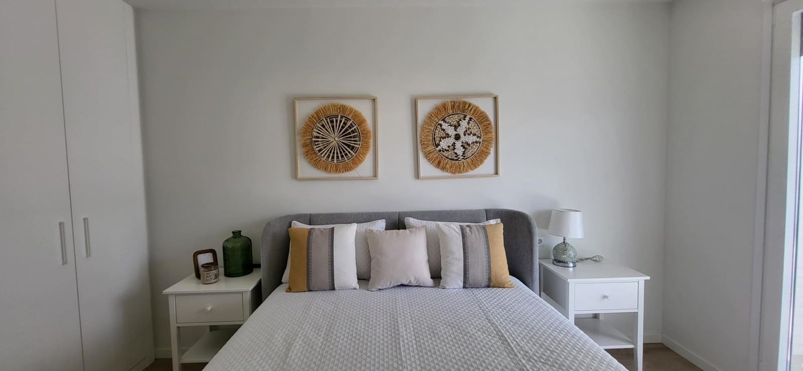 2 bedroom Apartment for rent in Nueva Andalucia with pool garage - € 2,500 (Ref: 9973537)