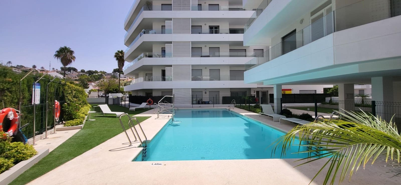2 bedroom Apartment for rent in Nueva Andalucia with pool garage - € 2,500 (Ref: 9973537)