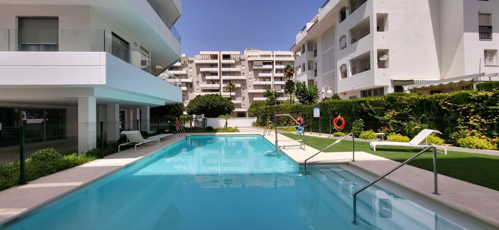 2 bedroom Apartment for rent in Nueva Andalucia with pool garage - € 2,500 (Ref: 9973537)