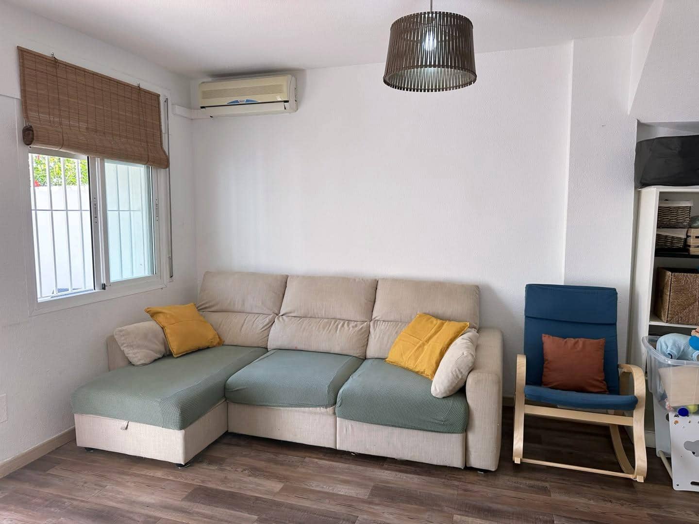 Adosado de 3 habitaciones en El Padrón en venta con piscina - 350.000 € (Ref: 9979943)