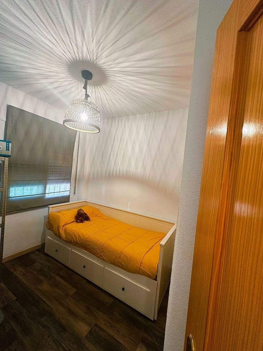Adosado de 3 habitaciones en El Padrón en venta con piscina - 350.000 € (Ref: 9979943)