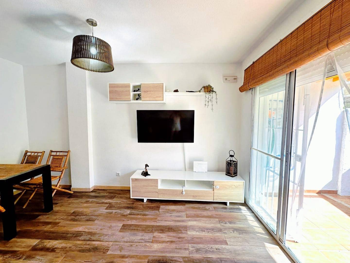 Adosado de 3 habitaciones en El Padrón en venta con piscina - 350.000 € (Ref: 9979943)