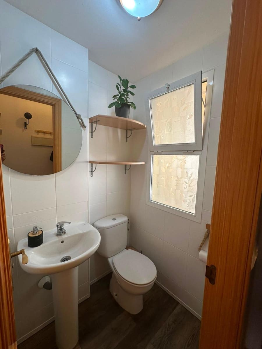 Adosado de 3 habitaciones en El Padrón en venta con piscina - 350.000 € (Ref: 9979943)