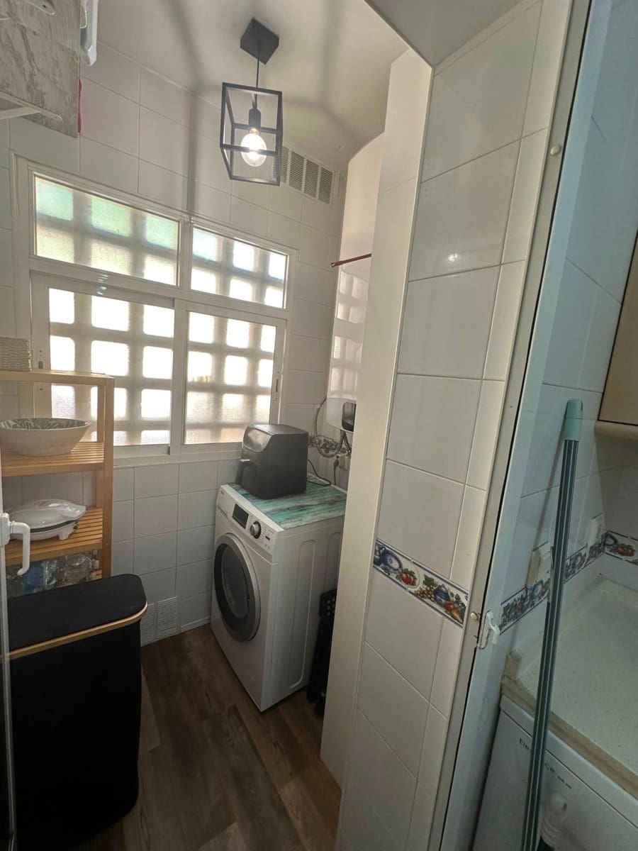 Adosado de 3 habitaciones en El Padrón en venta con piscina - 350.000 € (Ref: 9979943)