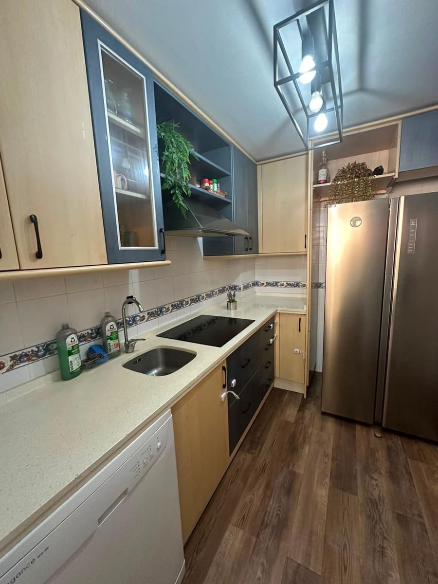 Adosado de 3 habitaciones en El Padrón en venta con piscina - 350.000 € (Ref: 9979943)
