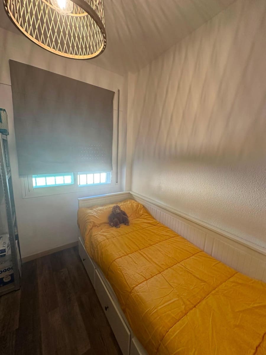 Adosado de 3 habitaciones en El Padrón en venta con piscina - 350.000 € (Ref: 9979943)