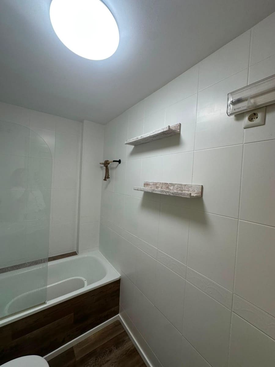 Adosado de 3 habitaciones en El Padrón en venta con piscina - 350.000 € (Ref: 9979943)