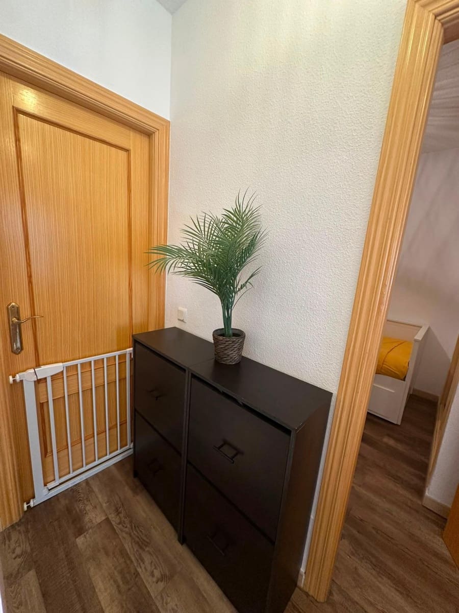 Adosado de 3 habitaciones en El Padrón en venta con piscina - 350.000 € (Ref: 9979943)