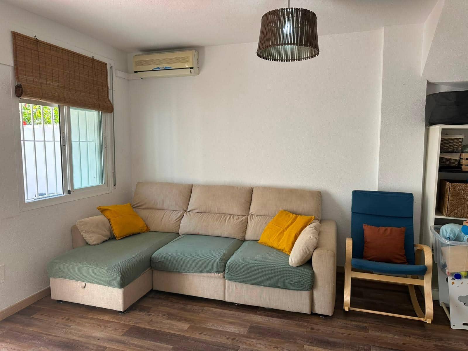 Adosado de 3 habitaciones en El Padrón en venta con piscina - 350.000 € (Ref: 9979943)