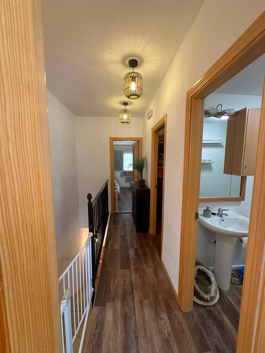 Adosado de 3 habitaciones en El Padrón en venta con piscina - 350.000 € (Ref: 9979943)